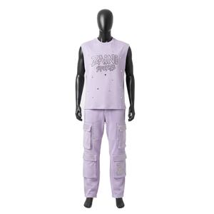 เสื้อกล้ามผ้าฟลีซผสมคอตตอนโพลีเอสเตอร์ 280 GSM สำหรับผู้ชาย กางเกงคาร์โก้  โลโก้ลายปักแบบรีดร้อน  ชุด 2 ชิ้นสำหรับผู้ชาย - Product Image 1