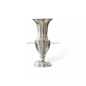 Florero moderno de metal antiguo facetado hecho a mano material de aluminio fundido para la decoración del hogar - Product Image 2