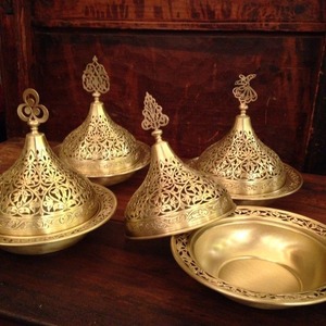 ชามเสิร์ฟเหล็กวินเทจลายพระจันทร์และดวงดาว ดีไซน์โปร่งน้ำหนักเบา เป็นมิตรกับสิ่งแวดล้อม เหมาะสำหรับของว่างและผลไม้ในงานปาร์ตี้ - Product Image 3