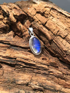 Collar con colgante de plata de ley 925, colgante delicado, collar de piedras preciosas, joyería hecha a mano, regalos de Navidad para ella - Product Image 5