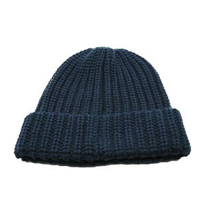 Gorro de Punto Premium Unisex, Gorro Elástico Cálido para Invierno, Puño Acanalado Suave, Gorro Informal para Exteriores, para Clima Frío - Product Image 3