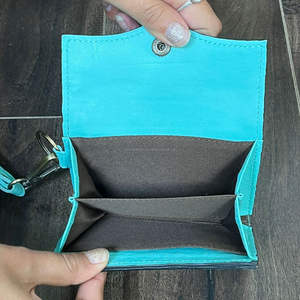 Monedero de Cuero Vacuno Hecho a Mano con Diseño Personalizado, Patrón a Cuadros, con Correa para la Muñeca, Elegante Tarjetero para Mujer - Product Image 6