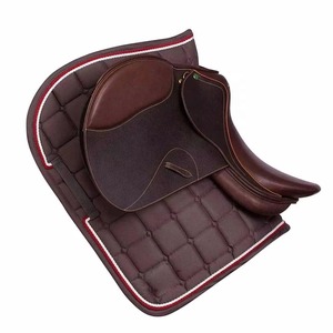 Tapis de selle pour cheval de haute qualité, style tendance, fabriqué au Pakistan, best-seller, très demandé. - Product Image 4
