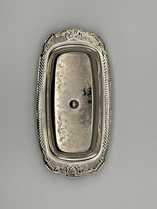 Beautiful vintage ornate silver plated metal lidded butter dish. This has a loverly engraved floral pattern on top of the lid. - Product Image 3