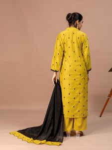 Yellow Cotton <b>Kurti</b> With Palazzo Pants And Dupatta Traditional <b>Indian</b> Pakistani Women's Casual Wear Ankle-Length Regular - Product Image 5