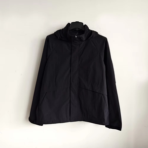 Chaqueta Bomber Ligera de Lona Negra, Cortavientos, Unisex, Resistente al Agua, Cuello Alto, Manga Raglán, Personalizable con Logotipo - Product Image 1