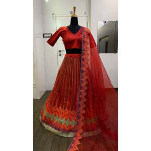 เสื้อผ้าภูมิภาคที่สวยงาม lehenga choli กับงานด้าย zari ลำดับที่ซับซ้อน - Product Image 3