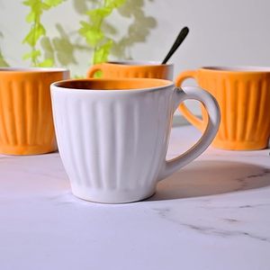 Ensemble de 4 tasses à thé en céramique orange et blanches - Product Image 2