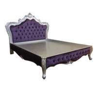 Cadre de lit en bois peint argent, rembourré et tuffeté en tissu velours conçu pour les meubles de chambre à coucher de Style français