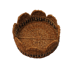 Eco-Friendly Handwoven Seagrass and <b>Jute</b> Round Crown Scalloped Storage <b>Basket</b> Decorative Tabletop Fruit Bowl Tray - Product Image 4