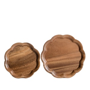 Meilleure vente de caboteur rond en ardoise en bois de style classique support de tasse à thé en bois de hêtre naturel de forme fantaisie personnalisé avec bracelet en laiton - Product Image 1