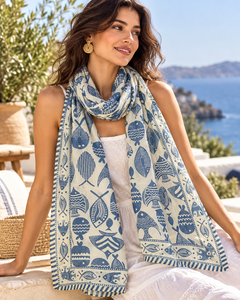 Pareo de Algodón Azul y Blanco con Estampado Abstracto de Peces, Ligero, para Mujer, Ideal para la Playa, Verano y Vacaciones - Product Image 1
