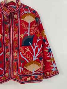 Chaqueta Exclusiva de Terciopelo Suzani Bordada a Mano: Abrigo Estilo Indio Hecho a Mano, Túnica Nupcial Boho, Chaqueta para Festivales, Regalo para Ella - Product Image 4