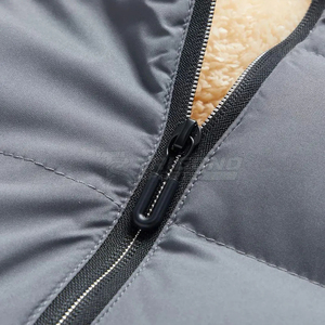 Chaleco Acolchado Gris para Hombre con Cuello Alto, Forro Polar Sherpa Cálido para Otoño, Chaqueta sin Mangas Cortavientos con Cremallera, Estilo Deportivo ODM - Product Image 6