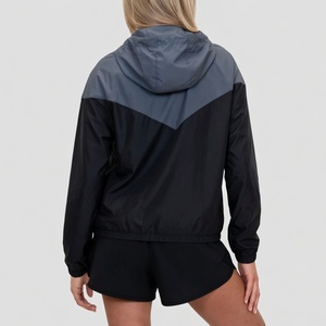 Ensemble de survêtement sportif personnalisé pour femmes, deux pièces, coupe-vent imperméable en nylon - Product Image 4