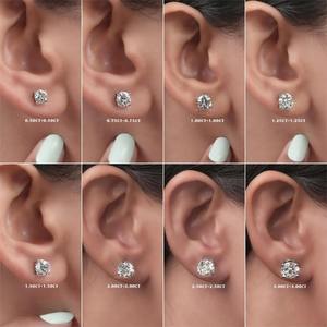 Boucles d'oreilles clous en moissanite taille cœur, tendance, minimalistes, en argent plaqué rhodium, pour soirée, disponibles en différentes tailles - Product Image 3