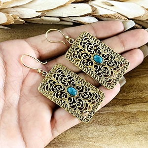 Pendientes Colgantes Rectangulares Boho de Diseño Único, Pendientes Tribales de Latón para Mujer, Filigrana de Latón Antiguo, Estilo Boho, Venta al por Mayor/OEM/ODM - Product Image 2