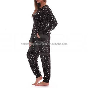 Premium décontracté femmes un ensemble survêtement conception solide de haute qualité écologique séchage rapide respirant hiver survêtement attrayant - Product Image 2