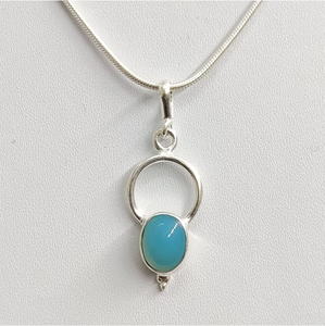 Colgante Delicado de Plata 925 con Calcedonia Aqua (1.4 Gramos) - Joyería Fina Hipoalergénica Unisex para Uso Diario - Product Image 2