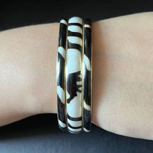 Black & White <b>Colour</b> Fashion Jewelry Trendy <b>Resin</b> Bracelets & Bangles with Customized Size Shiny Unique Colors Anniversary - Product Image 1