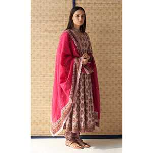 Magnifique ensemble haut-bas et dupatta avec impression numérique, taille XL - Product Image 3