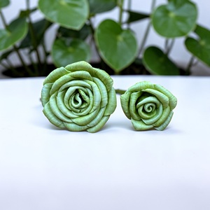 ดอกไม้โซล่าวูด VADEE SOLA WOOD FLOWER ทำมือ งานฝีมือแบบยั่งยืน ดอกกุหลาบสีเขียวอ่อน ขนาด 8.5 ซม. ทำจากเส้นใยพืชเซสบานีอา - Product Image 5