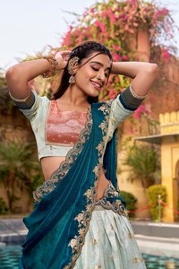 Lo Último en Moda: Lehenga Choli para Mujer con Bordado Elegante, Tela de Seda, Diseño Moderno para Bodas y Festivales - Product Image 2