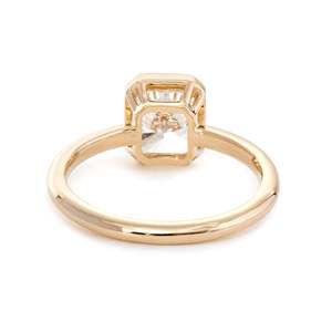 Bague de fiançailles solitaire en or jaune 14 carats avec diamant de laboratoire taille radiant de 1,5 ct, sertie clos, pour femme, certifiée IGI - Product Image 6