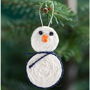 Adorno Colgante de Muñeco de Nieve de Ratán Hecho a Mano para Decoración Rústica de Árbol de Navidad - Product Image 1