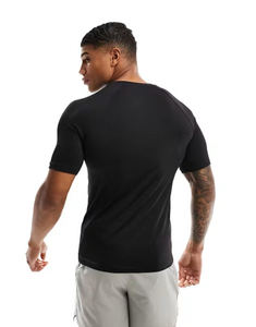 T-shirt de fitness pour homme personnalisé, qualité supérieure, coupe ample, manches courtes, respirant et léger - Product Image 4
