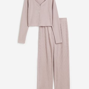 Conjunto de Dos Piezas de Verano para Mujer, 100% Algodón Satinado, Camiseta con Cuello en V y Pantalones Cortos Transpirables con Cintura Elástica - Product Image 3