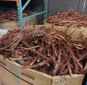 Fil de cuivre de haute pureté en stock avec livraison rapide et prix de gros pour les usines et ateliers - Product Image 5