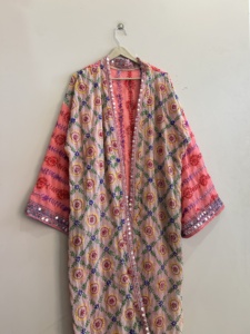 เสื้อคลุมกิโมโนปักมือแบบดั้งเดิม ของขวัญสำหรับเพื่อนเจ้าสาว - Product Image 4