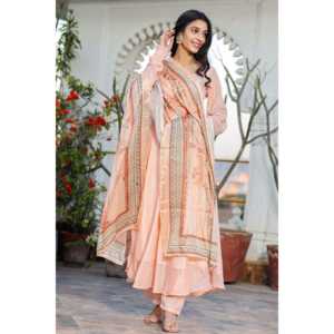 Ensemble de costume en mousseline de soie pêche perlée XS - Product Image 6