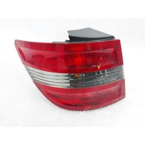 Luz Trasera Izquierda Usada Clase B A1698202564 - Product Image 1