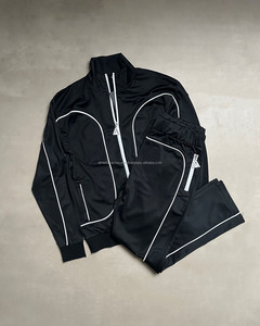Ensemble de vêtements d'extérieur en satin avec logo personnalisé pour hommes Survêtement d'entraînement d'été Jogging avec fermeture éclair Coupe-vent Vente en gros de vêtements d'extérieur - Product Image 4