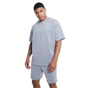 Ensemble T-shirt et short d'entraînement décontracté d'été pour homme de haute qualité, col rond, manches courtes, en polyester/coton respirant - Product Image 1