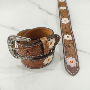 Cinturones de Cuero Hechos a Mano en Oferta, Cinturones Elegantes con Estampado Floral, Estilo Boho Vintage, Juego de 6 Cinturones de Cuero Estilo Western - Product Image 2