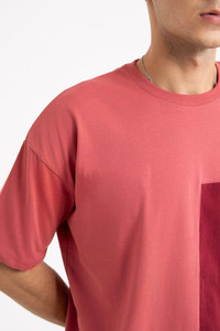 T-shirt unisexe 100% coton, coupe ample, poids lourd, uni, manches courtes, effet délavé vintage. - Product Image 5