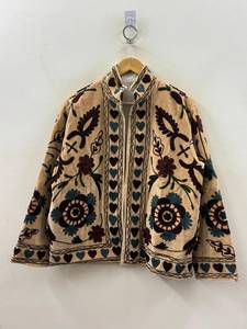 เสื้อแจ็คเก็ตกำมะหยี่ปักมือลายซูซานีสำหรับผู้หญิง สีเบจ ลายดอกไม้ ปักลายโซ่ เย็บแบบควิลท์ สไตล์วินเทจ ลายชาติพันธุ์ ทรงเปิดด้านหน้า เสื้อโค้ทสั้นสำหรับฤดูหนาว - Product Image 2