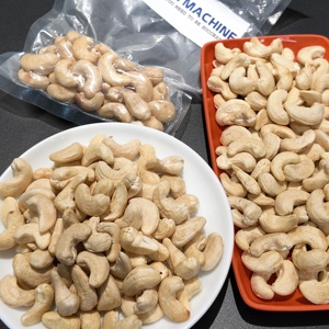 Noix de cajou entières fraîches de qualité supérieure W240 d'Afrique, certifiées USDA, emballées sous vide, pour la vente en gros et la transformation alimentaire, destinées au détail - Product Image 1