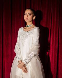 Robe de mariée longue en soie blanche traditionnelle pour femme, style indien et pakistanais, avec dupatta brodé - Product Image 3