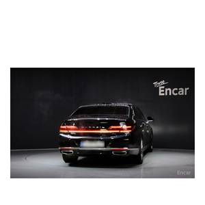 Genesis G90 5.0 AWD avec boîte de vitesses automatique et sièges en cuir, modèle septembre 2021, 83 327 km, conduite à gauche, caméra arrière - Product Image 4