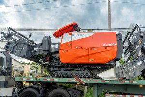 Cosechadora de Arroz Multifuncional Kubota DC108X, Máquina Agrícola de Cosecha Avanzada - Product Image 1
