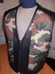 Chaleco de Cuero Negro para Hombre Hunt Club, Estilo Motero Vintage, con Hebillas Resistentes, de Cuero Vacuno, con Compartimento Oculto para Armas - Product Image 6