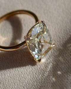 Anillo de Compromiso/Boda de Diamante Corte Radiante de Oro Amarillo de 14K con Certificación IGI/GIA, Joyería Fina de Perlas para Fiestas de Mujeres - Product Image 1