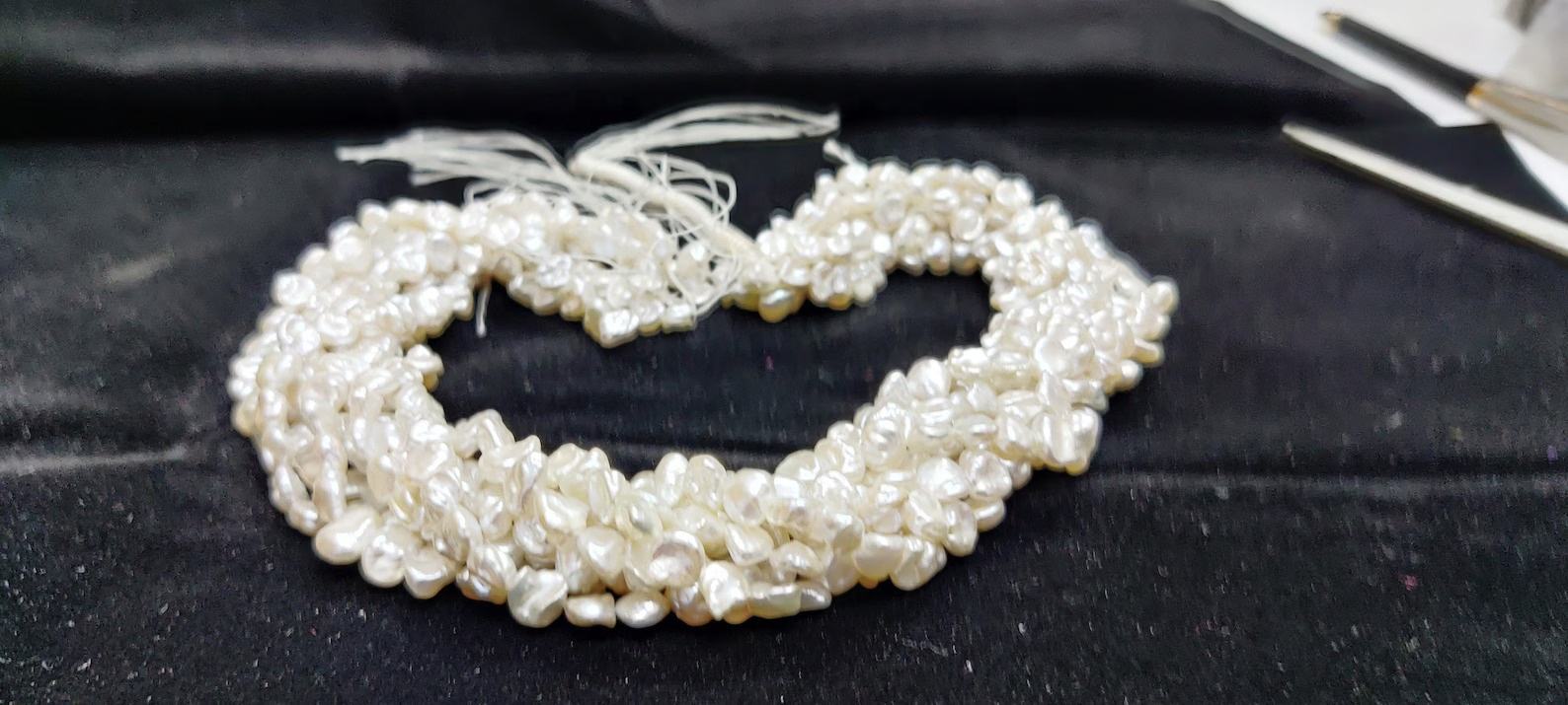 เช่นเดียวกับภาพ