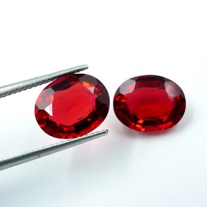 Par de Esmeraldas Rojas Cultivadas en Laboratorio: Facetadas Ovaladas, 11x9mm, 6.60cts, 2 Piezas - Product Image 4