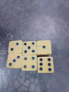 Dés en corne et en os d'animal polyédrique faits à la main Conception d'aventure artisanale de l'Inde Style religieux sculpté Vente en vrac Prix d'usine - Product Image 5