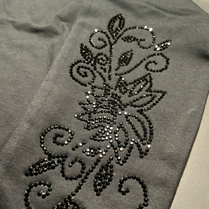 Fabricants de sweats à capuche courts déchirés 100% coton, style Y2K, avec fermeture éclair et strass, pour vêtements streetwear de marque. - Product Image 4
